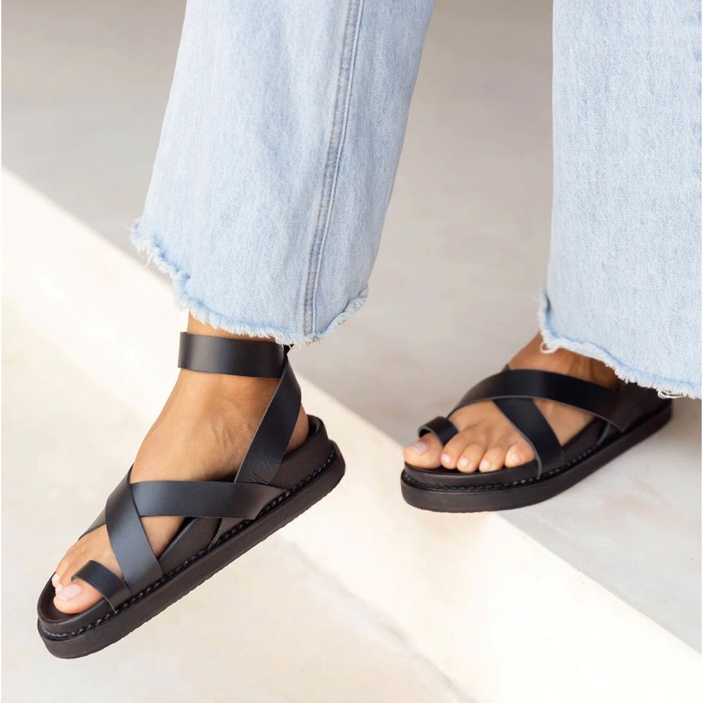 Liberté leather Bronte Sandal - Black.